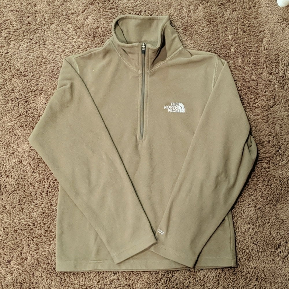 North face TKA 100  1/4 zip fleece.